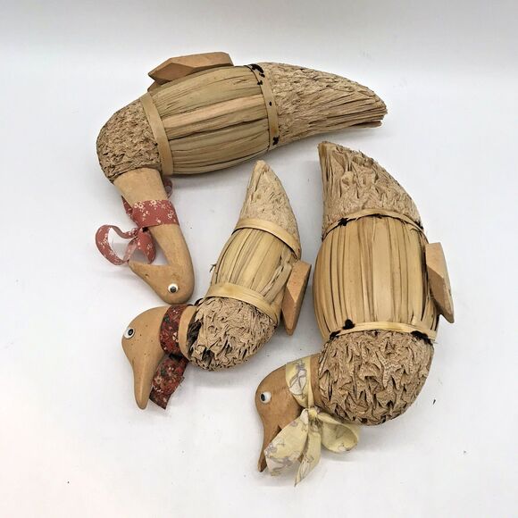 Vintage Folk Art Duck or Goose Handmade Carved Primitive Wicker Mancave Decoy - Picture 11 of 11